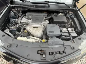 Toyota Camry SE 4dr Sedan (2.5L 4cyl 6A) 2013 Blue