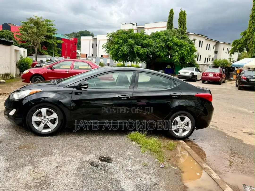 Hyundai Elantra 2013 Black