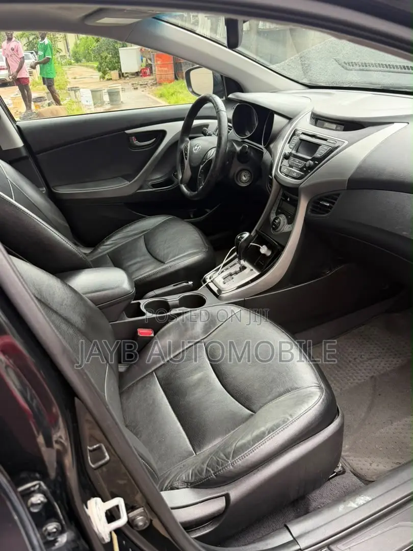 Hyundai Elantra 2013 Black