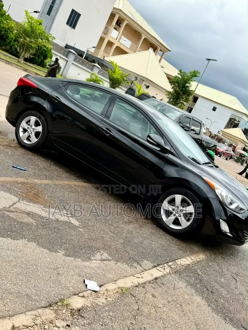 Hyundai Elantra 2013 Black