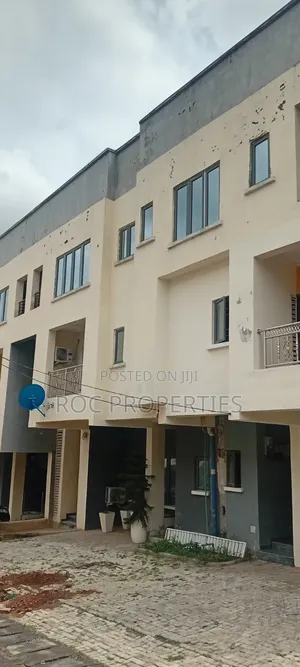 3bdrm Block of Flats in Paradise, Life Camp for rent