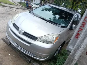 Toyota Sienna XLE 2005 Silver
