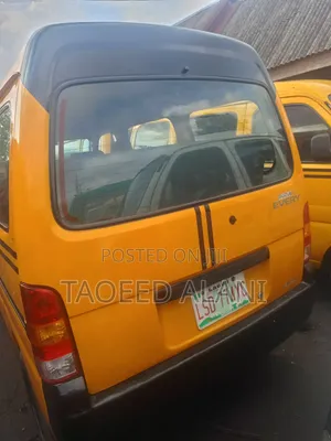 Suzuki Every 2012 Yellow