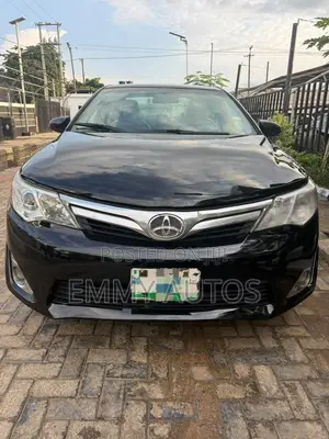 Toyota Camry LE 4dr Sedan w/Prod. End 11/13 (2.5L 4cyl 6A) 2014 Black