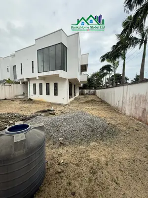 5bdrm Duplex in Lekki Phase 1 for sale