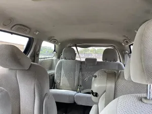 Toyota Sienna 2012 Silver