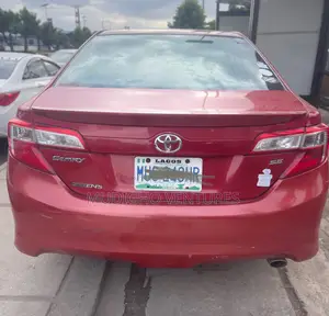 Toyota Camry SE 4dr Sedan (2.5L 4cyl 6A) 2013 Red