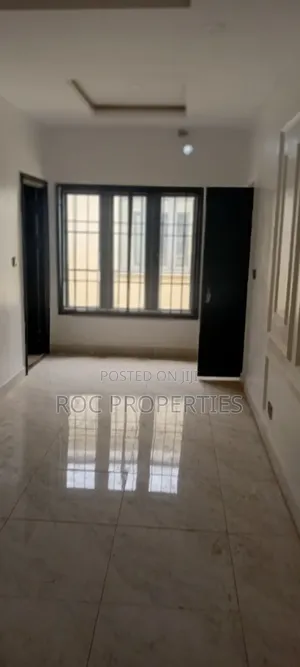 3bdrm Block of Flats in Paradise, Life Camp for rent