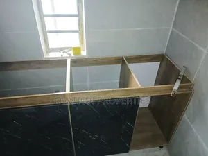 2bdrm Block of Flats in Bode Thomas for sale