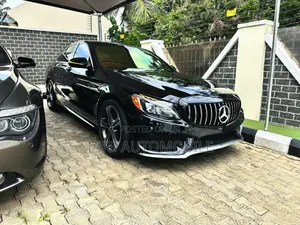 Mercedes-Benz C300 2015 Black