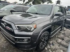 Toyota 4-Runner Limited 4dr SUV 4WD (4.0L 6cyl 5A) 2015 Gray