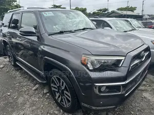 Toyota 4-Runner Limited 4dr SUV 4WD (4.0L 6cyl 5A) 2015 Gray