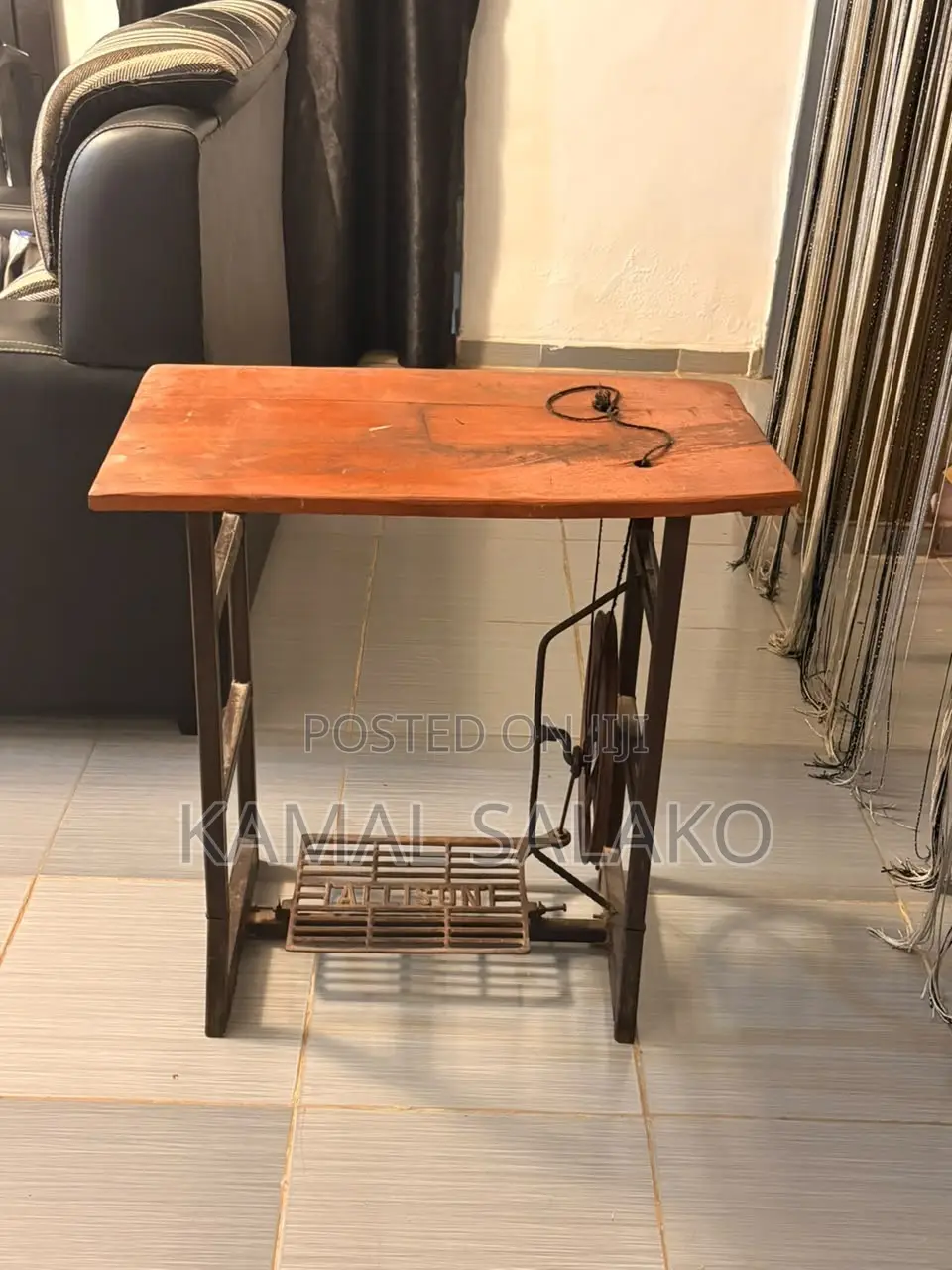 Sewing Machine Stand