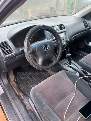 Honda Accord 2004 Silver