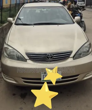 Toyota Camry 2005 Gold