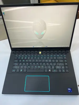 Laptop Alienware M16 R2 32GB Intel Core Ultra 9 SSD 1T