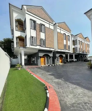 4bdrm Duplex in Lekki for rent