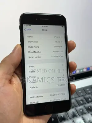 Apple iPhone SE (2022) 64 GB Black