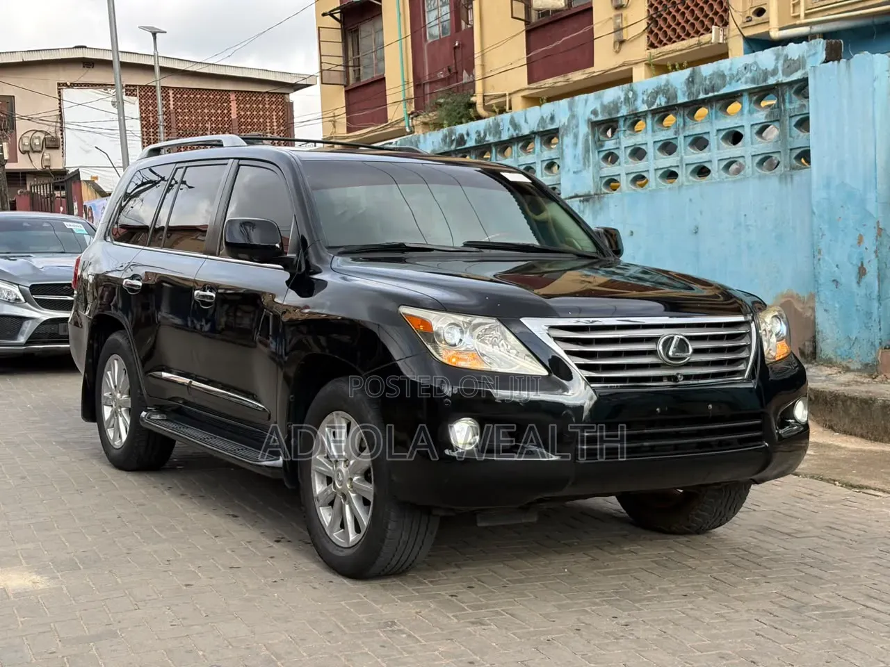Lexus LX 570 2010 Black