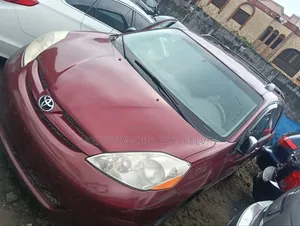 Toyota Sienna LE FWD 2006 Red