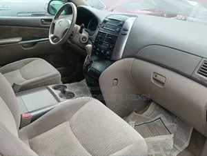 Toyota Sienna LE FWD 2006 Red
