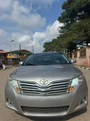 Toyota Venza 2011 Silver