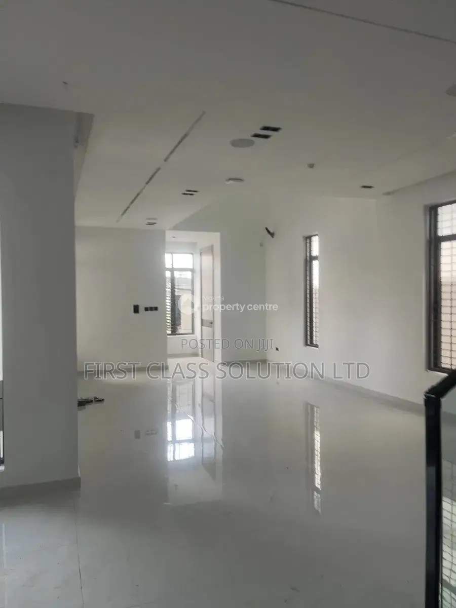 6bdrm Duplex in Lekki Phase 1 for sale