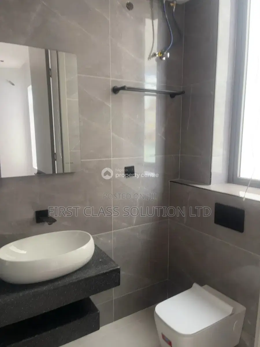6bdrm Duplex in Lekki Phase 1 for sale