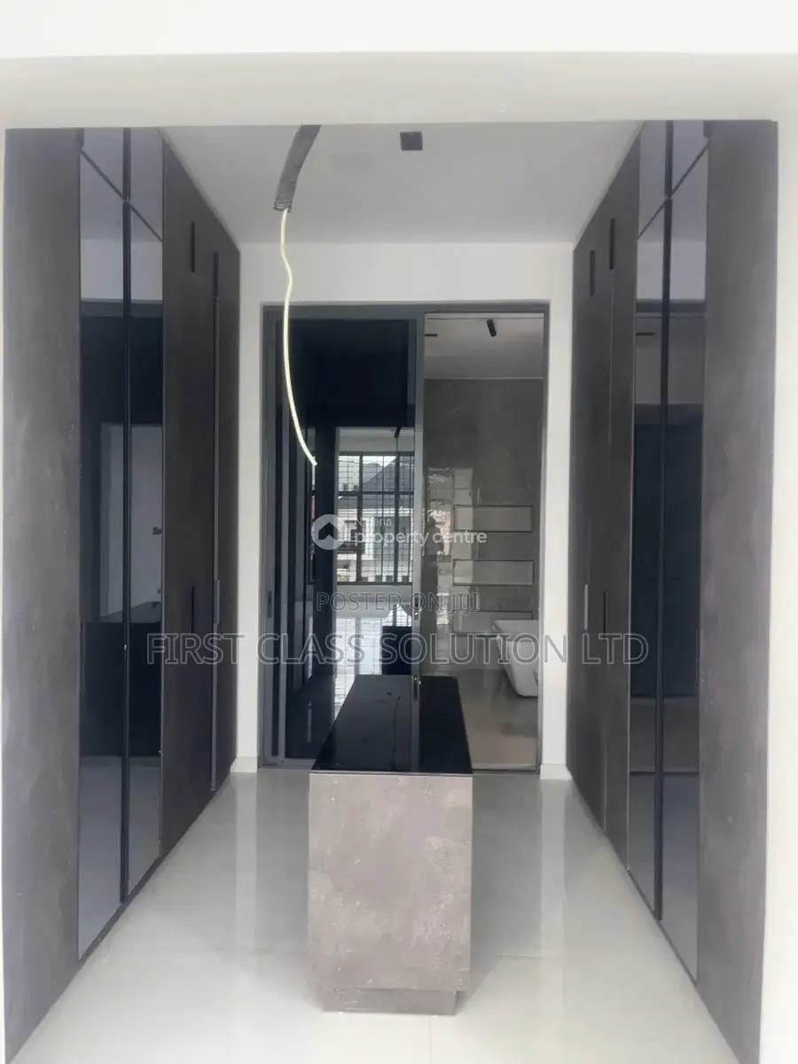 6bdrm Duplex in Lekki Phase 1 for sale