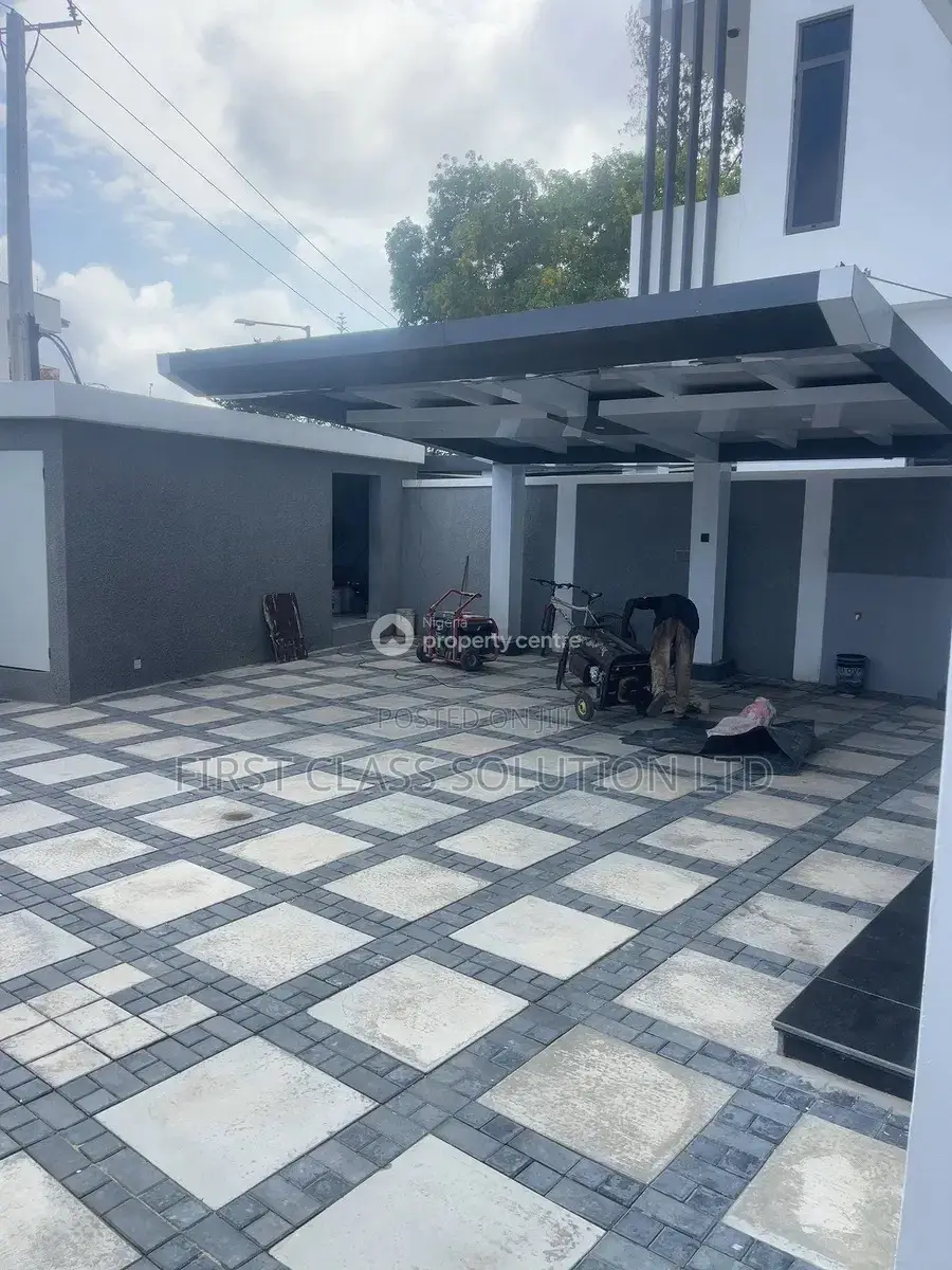 6bdrm Duplex in Lekki Phase 1 for sale