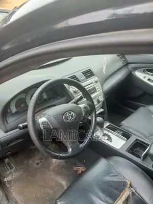 Toyota Camry SE 4dr Sedan (2.5L 4cyl 6AM) 2010 Gray