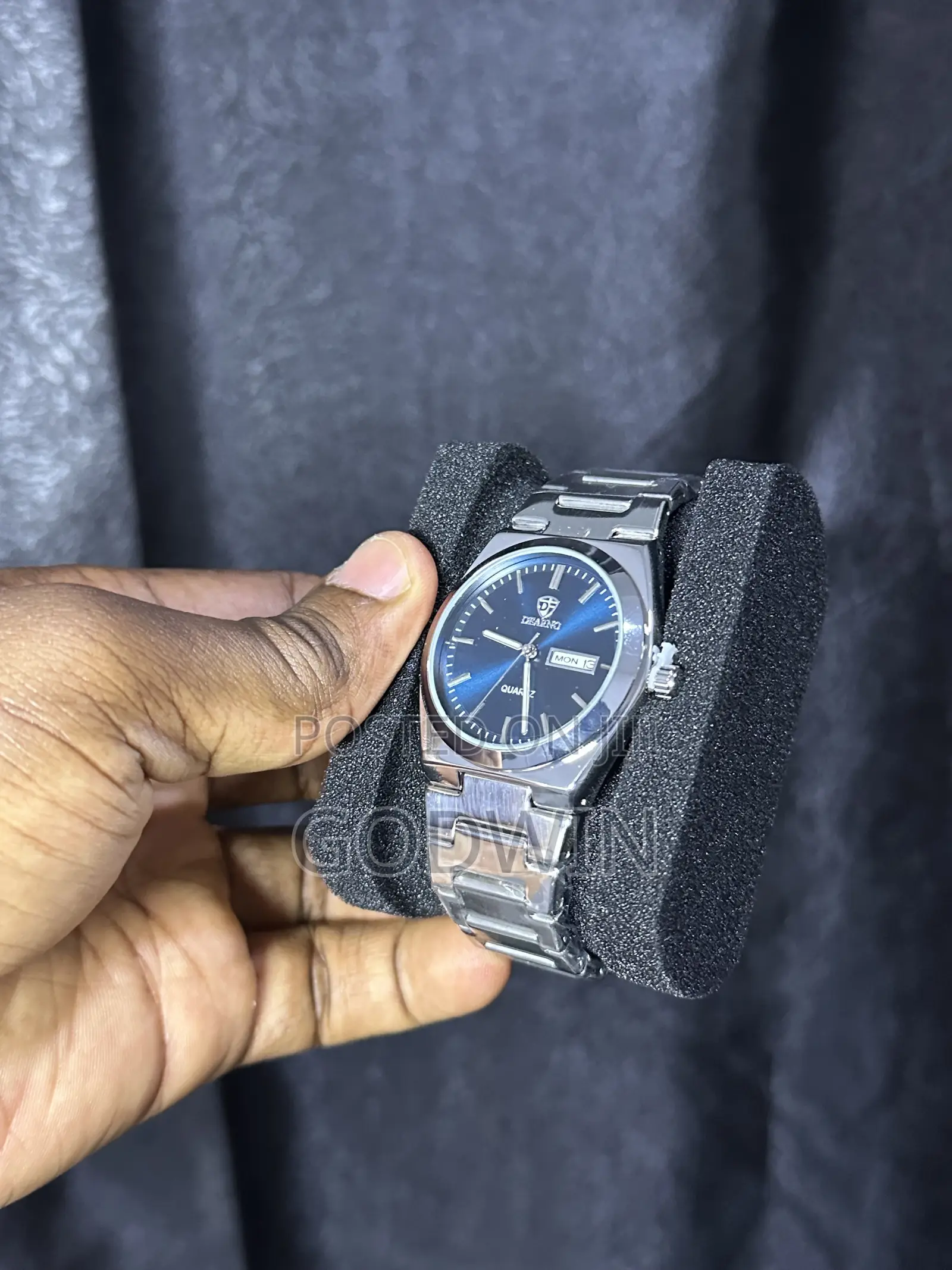 Poedagar Men’s Luxury Blue Dial Watch