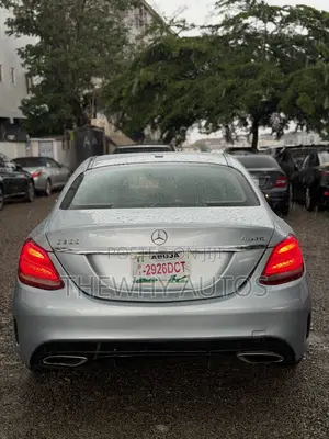 Mercedes-Benz C300 Sport 4dr AWD 4Matic Sedan (2.0L 4cyl 7A) 2015