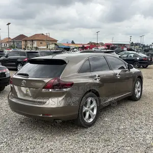 Toyota Venza Limited 2009 Gold