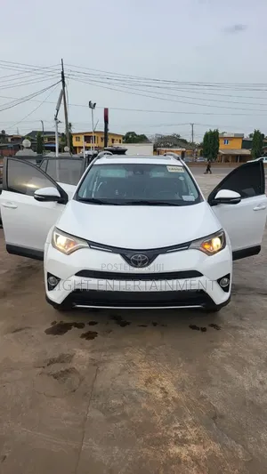 Toyota RAV4 2018 White