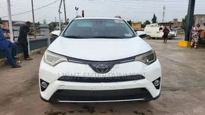 Toyota RAV4 2018 White