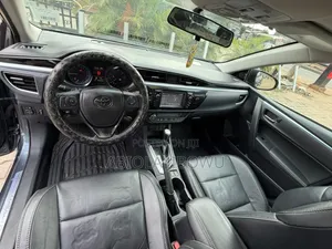 Toyota Corolla S Plus 4dr Sedan (1.8L 4cyl 6M) 2014 Gray