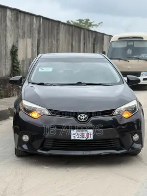 Toyota Corolla LE 4dr Sedan (1.8L 4cyl CVT) 2015 Black