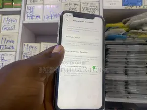 Apple iPhone 11 64 GB White