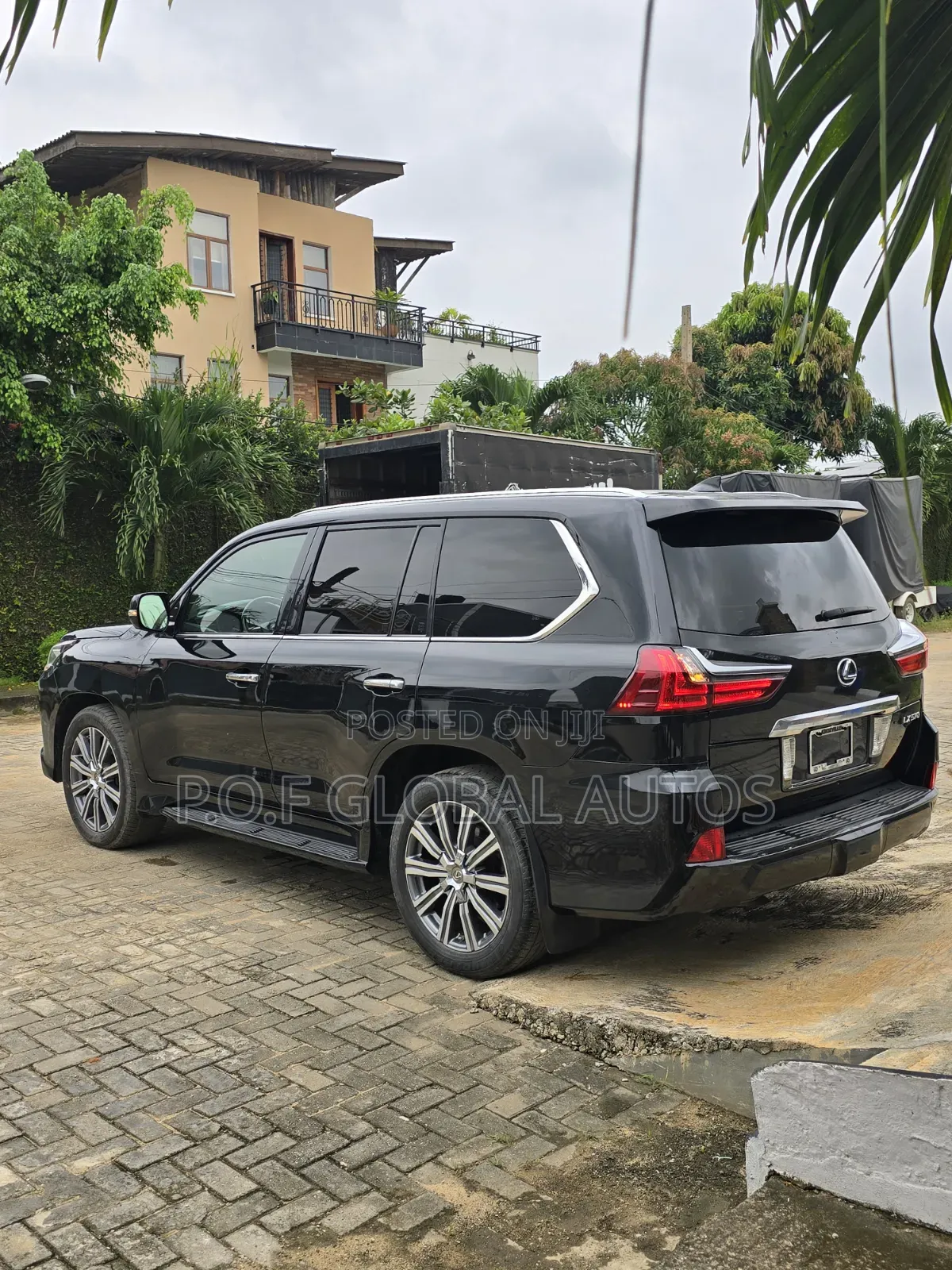 Lexus LX 570 AWD 2016 Black
