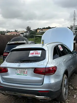 Bumper GLC300