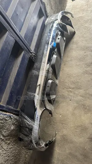 Bumper GLC300