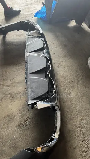 Bumper GLC300