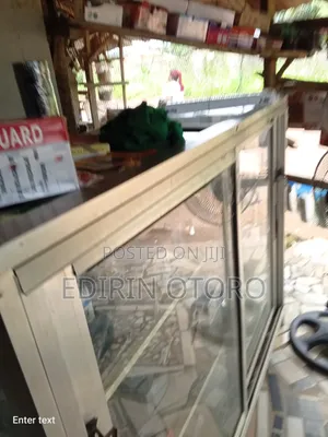 Show Glass