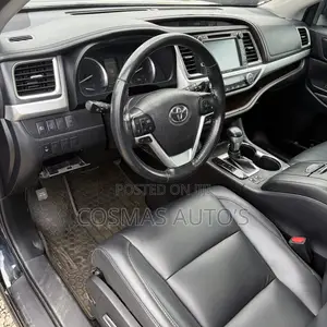 Toyota Highlander XLE 2019 Black
