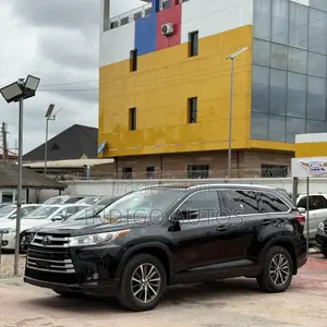 Toyota Highlander XLE 2019 Black