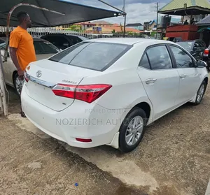 Toyota Corolla 2016 White