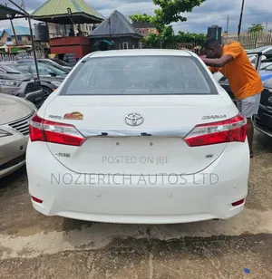 Toyota Corolla 2016 White