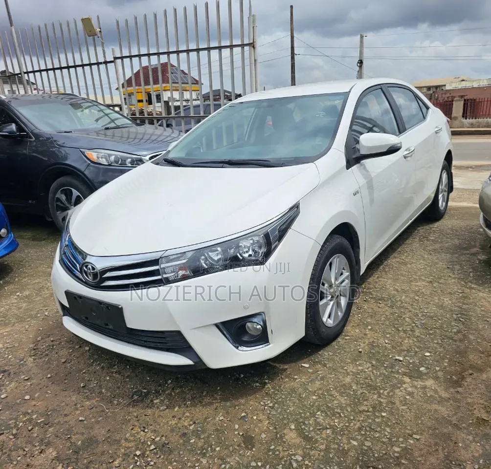 Toyota Corolla 2016 White