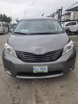 Toyota Sienna 2012 Gray
